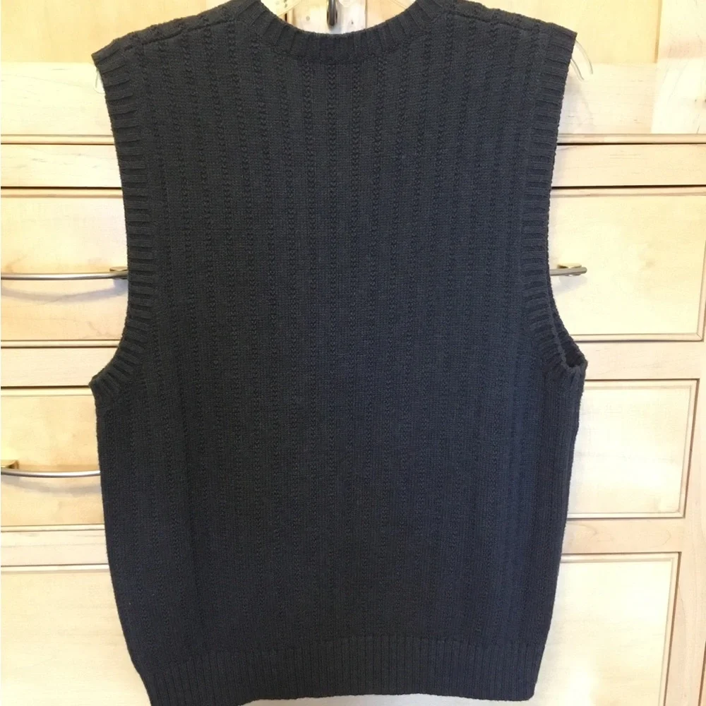 Men’s Lands' End Charcoal Gray VEST Medium sleeveless V-neck pull over